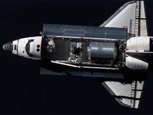 External View of Space Shuttle